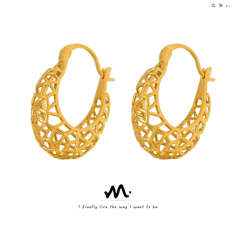 LT- F745 European and American Irregular Hollow Circle Earrings Niche Design Fade-resistant Ear Studs Trendy Wholesale