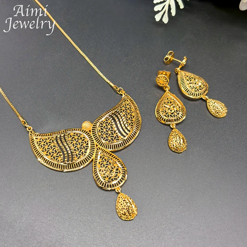Lightweight Fashion Gold Color Jewelry Set for Women Pendant Earrings Choker Necklace Dubai Italian Wedding Party Accessories